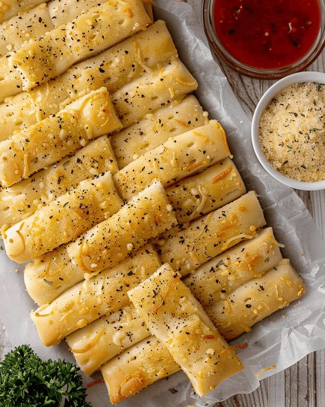 Quick & Easy Sheet Pan Breadsticks: Perfect for Any Meal There’s nothing quite like the aroma of freshly baked breadsticks to make a meal feel special. These Quick & Easy ... Read more Sheet Pan Breadsticks, Easy Bread Sticks Recipe, Quick Breadsticks, Italian Bread Sticks, Homemade Breadsticks, Whole Wheat Rolls, Yeast Starter, Simple Baking, Bread Sticks Recipe