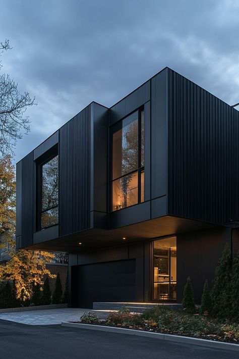 Modern dark luxury industrial house with metal facade. Check out all of these chic and sophisticated dark luxury houses that ooze elegance and a touch of mystery. Dark House Designs Exterior, Small Elegant House Exterior, Industrial Modern Exterior, Aesthetic Mansions, Dark Modern Mansion, Dark Mansion Aesthetic, Dark Luxury House, Bunker Design, Black Metal House