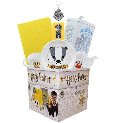 Harry Potter Gift Ideas Diy, Hogwarts Accessories, Harry Potter Gift Box, Harry Potter Themed Gifts, House Hufflepuff, Harry Potter Gift, Hufflepuff Pride, Harry Potter Items, Hufflepuff House