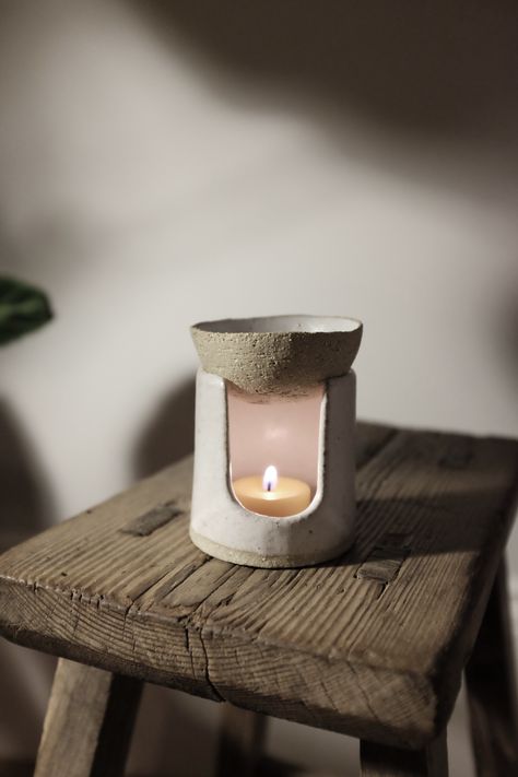 Pottery Essential Oil Burner, Candles In Ceramics, Essential Oils Burner Ceramics, Wax Burner Ceramic, Ceramic Essential Oil Burner, Hand Formed Pottery, Pottery Incense Burner, Oil Burner Ceramic, Clay Wax Melter