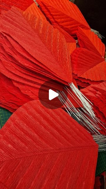 Poinsettia Flowers Diy, Paper Poinsettia Flower Diy, Diy Poinsettia Flower, Poinsettia Decorating Ideas, Poinsettia Diy, Christmas Flowers Diy, Flowers Party Decor, Xmas Flowers, 5 Petal Flower