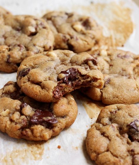 Scientifically Sweet, Bakery Sweets, Brown Butter Chocolate Chip, Bourbon Recipes, Brown Butter Cookies, Gooey Chocolate Chip Cookies, Brown Butter Chocolate Chip Cookies, Delish Desserts, Chocolate Bourbon