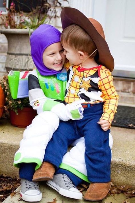 Halloween Costumes For Siblings, Halloween Costumes For Brothers, Costumes For Siblings, Brother Halloween Costumes, Disfraces Ideas, Sibling Halloween Costumes, Twin Costumes, Sibling Costume, Kid Costume