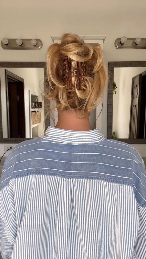 622K views · 141 shares | Claw clip updo for fall🍂 #clawclip #clawcliphairstyle | Morgan ✿ | crowns_of_glory__ · Original audio Claw Clip Updo, Clip Updo, Goldie Hawn, Clip Hairstyles, Long Hair Updo, Hair Stylies, Hairstyles Summer, Work Hairstyles, Hairdo For Long Hair