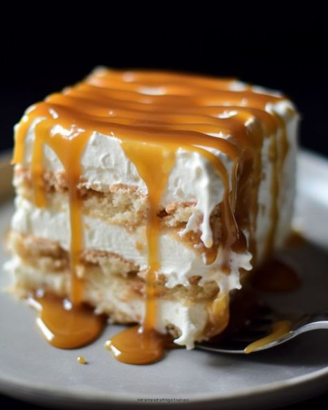 The moment my friend busted out this dish at the party, I was all like, "I need to make this ASAP," and man, it was so worth it Ritz Cracker, Cold Desserts, Icebox Cake, Ritz Crackers, Piece Of Cake, Food Cakes, Cake Ingredients, Caramel Sauce, Eat Dessert