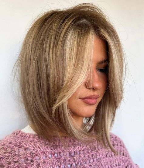 Elongated Blonde Bob with Long Bangs Blond Pony, 40 Year Old Women, Layered Side Bangs, Dark Blonde Bobs, Blonde Bob With Bangs, Textured Lob, Bob With Fringe, Bob Haircuts With Bangs, Bangs Ideas