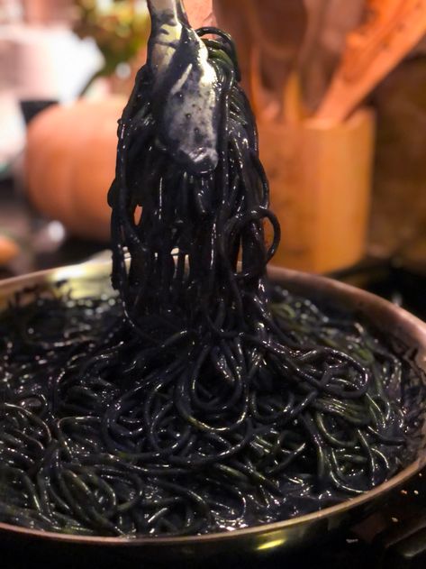 Graveyard Pasta Gothic Dinner Party, Gothic Dinner, Spooky Dinner, Villains Party, Disney Halloween Parties, Squid Ink Pasta, Halloween Food Dinner, Halloween Party Appetizers, Haunted Mansion Disneyland