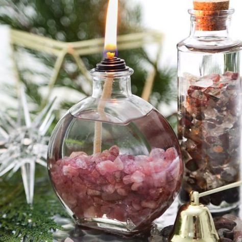 DIY Semi Precious Stone Oil Lamps - Confetti Fix Small Bottles Ideas, Oil Candles Diy, Oil Lamp Candle, Pretty Candles, Pretty Candle, Diy Oils, Oil Candles, Small Bottles, Semi Precious Stone