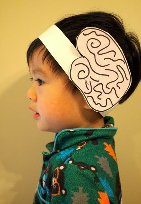 OMG I love this!!!! Let's learn about the brain! Make a brain headband My Body Unit Preschool, Human Body Montessori Activities, Brain Hats For Kids, Preschool Healthy Bodies Theme, Preschool Body Crafts, Brain Preschool Activities, My Healthy Body Preschool Activities, Preschool Body Activities, Human Body For Preschool