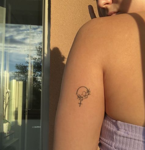 Double Venus Tattoo, Venus Symbol Tattoo, Venus Tattoo, Dimples Of Venus, Venus Symbol, Symbol Tattoo, Symbol Tattoos, Body Is A Temple, Tat Ideas