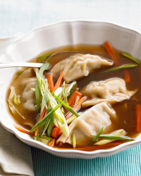 Skip Takeout And Make This Pot Sticker Dumpling Soup at Home Instead Asian Dumpling Soup, Dumpling Soup Recipe, Wonton Soup Recipe, Slow Cooker Asian, Quick Soup Recipes, Pot Sticker, Dumpling Soup, Quick Soup, Wonton Recipes