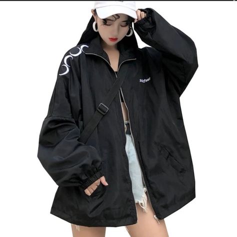 Yesstyle Black Windbreaker Jacket with moon embroidery Oversized Windbreaker, Coque Iphone 11, Moon Embroidery, Black Windbreaker Jacket, Baseball Jacket Women, Baseball Jackets, Black Windbreaker, Style Sport, Jackets Women