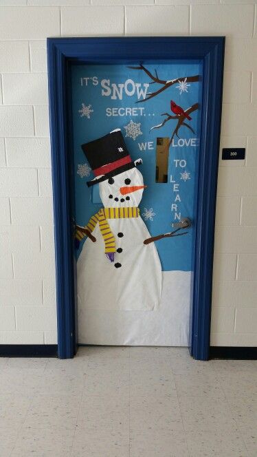 Snowman Classroom Door, January Classroom Door, Winter Door Decorations Classroom, Winter Classroom Door, Christmas Chalkboard Art, Door Decorations Classroom Christmas, January Classroom, Christmas Door Decorating Contest, Christmas Classroom Door