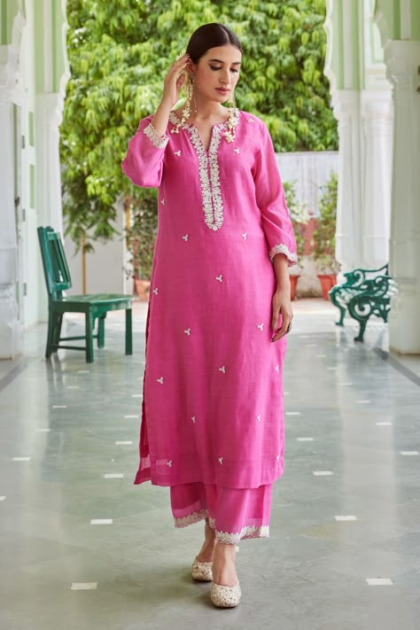 Shop for these amazing collections of Fuchsia Cotton Chanderi Embroidered Floral Notched Kurta And Palazzo Set For Women by Charu Makkar online at Aza Fashions. डिजाइनर कपड़े, Kurtis Design, Kurta And Palazzo, Kurta Patterns, Simple Kurta Designs, Long Kurti Designs, Salwar Kamiz, Beautiful Pakistani Dresses, Palazzo Set