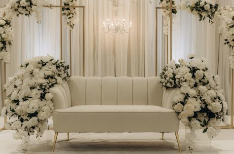 Wedding Sofa For Bride And Groom, Engagement Stage Decoration Indian Simple, Wedding Sofa, Nikah Decor, Bride Groom Table, Mehendi Decor Ideas, Reception Stage Decor, Dream Wedding Reception, Wedding Stage Decor