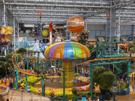 Nickelodeon Universe, Minneapolis Sculpture Garden, Miniature Golf Course, What To Do Today, London Pubs, Mall Of America, Royal Caribbean Cruise, Tourist Trap, Iconic Buildings