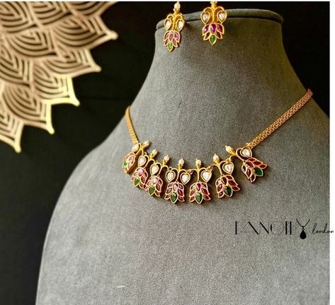 PANOPLY Indian Kemp rose inspired Gold-Plated Choker Set/temple jewel/indian antique set/traditional jewel/indian jewellery/kemp jewellery by PanoplyLondon on Etsy Kemp Jewellery, Bridal Necklace Designs, Gold Jewelry Simple, Jewelry Simple, Choker Set, Ruby Jewelry, American Diamond, Bridal Necklace, Indian Jewellery