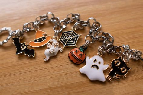 How to Make a Halloween Charm Bracelet - Living a Real Life Diy Charm Bracelet Ideas, Charm Bracelet Ideas, Charm Bracelet Diy, Halloween Charm Bracelet, Diy Jewelry Making Tutorials, Halloween Tutorial, Chain Nose Pliers, Bone Necklace, Halloween Charms