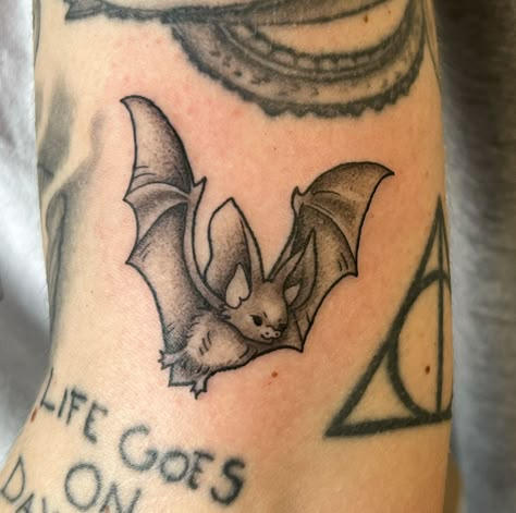 Cute bat tattoo done by artist, Madi DeVore. #battattoo #cutetattoo #iowatattooartist #apprenticetattoo #madidevoretattoo #quadcities #tagtheqc #bngtattoo #blackandgreytattoo Cute Bat Tattoo, End Tattoo, Bat Tattoo, Tattoo Now, Spooky Tattoos, Tattoo Machines, Art Traditional, Stomach Tattoos, Tattoo Equipment