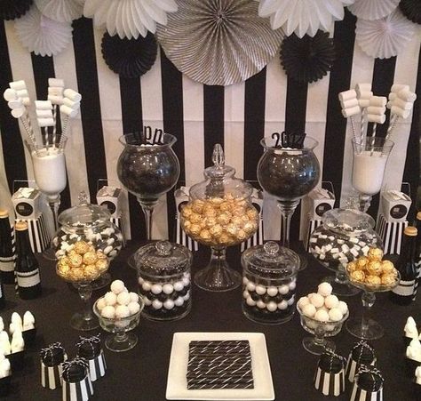 30th Quotes, Moms 50th Birthday, Sheila E, 29th Birthday, Birthday Table, Dessert Tables, 60th Birthday Party, Candy Table, 30th Birthday Parties