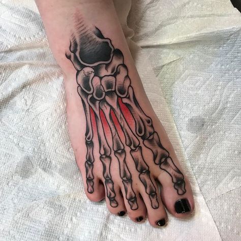 Foot Tattoos For Men, Mandala Foot Tattoo, Foot Tattoo Ideas, Tattoo Ideas Black, Foot Tattoo Designs, Unique Hand Tattoos, Different Styles Of Tattoos, Stick Poke Tattoo, Black Skeleton