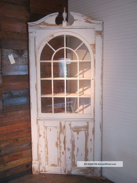 Antique Vintage Built In Corner Cabinet China Cupboard 1940 ' S Chippy White Paint Built In Corner Cabinet, Paint Corner, Vintage Corner Cabinet, White Corner Cabinet, Antique Corner Cabinet, Corner China Cabinets, Corner China Cabinet, China Hutch Decor, Colonial House Interior