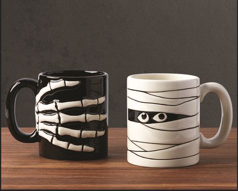 Halloween Mugs Diy, Halloween Mugs, Spooky Mugs Diy, Clay Monster Mug, Creepy Mugs, Creepy Mug, Cup Art, Bar Set Up, Halloween Festival