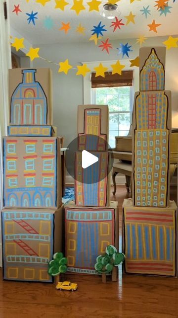 Diy City Buildings Out Of Boxes, New York Crafts For Kids, Cardboard City For Kids, Cardboard Skyscraper, Building Crafts For Preschool, Cardboard Box Party, Building With Cardboard, Engineer Party, Cardboard Boxes Kids