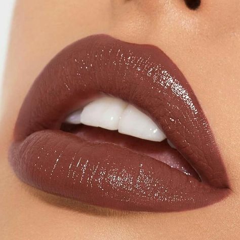 #lip #fashionaddict #makeup #lips #lipscolor #glossylips #loveforlipstick #colors #cosmetics #beauty #fashion #makeuplover #makememodel #makememodelindia #mmmmakememodel Brown Nude Lipstick, Nude Lip Makeup, Disco Makeup, Warm Makeup, Brown Matte Lipstick, Taupe Eyeshadow, Fall Lipstick, Chocolate Souffle, Makeup Lips