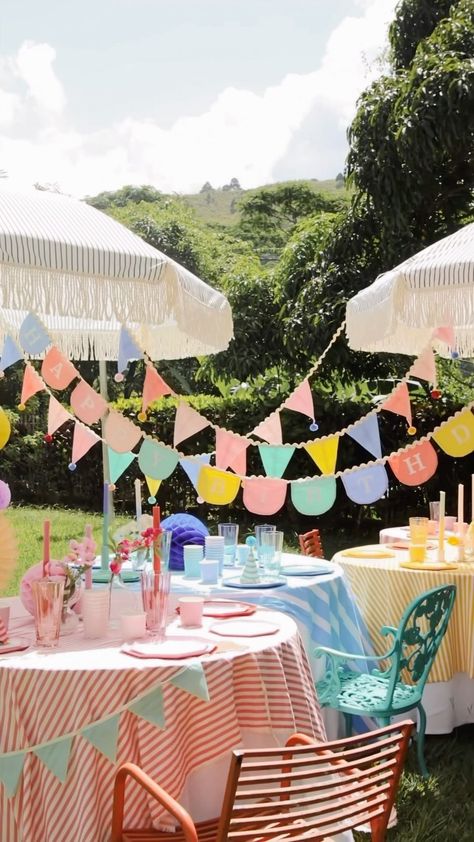 Meri Meri | It’s a summer rainbow party made by @play_yaya just for us! | Instagram Rainbow Baby Birthday, Witch Plates, Halloween Kids Party, Halloween Paper Plates, Meri Meri Party, Backyard Birthday Parties, Backyard Birthday, Birthday Party Set, Birthday Party Tables