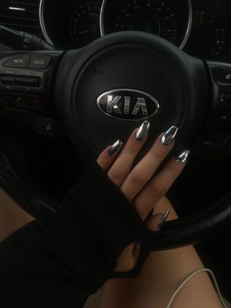 Black With White Chrome Nails, Black Acrylic Nails With Chrome, Black Chrome Nails Square, Black Nail Chrome Tip, Black Matalic Nails Acrylic, Black Crome Nails Almond, Short Black Chrome Nails, Black Chrome Nails Coffin, Black Chrome Acrylic Nails Coffin