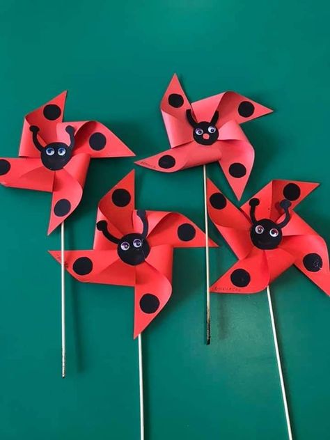 Red Colour Day Celebration Preschool, Red Day Activity, Ladybug Theme, Ladybug Crafts, Bug Crafts, Ladybug Birthday, Ladybug Party, Preschool Arts And Crafts, Paper Flower Crafts