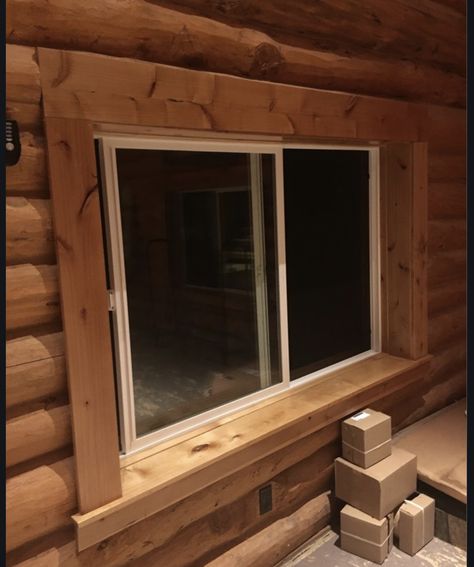 Log Home Window Trim, Modern Log House, Cabin Kitchen Decor, Log Cabin Kitchen, Cabin Windows, Log Home Interior, Interior Window Trim, Log Wall, Log Home Interiors