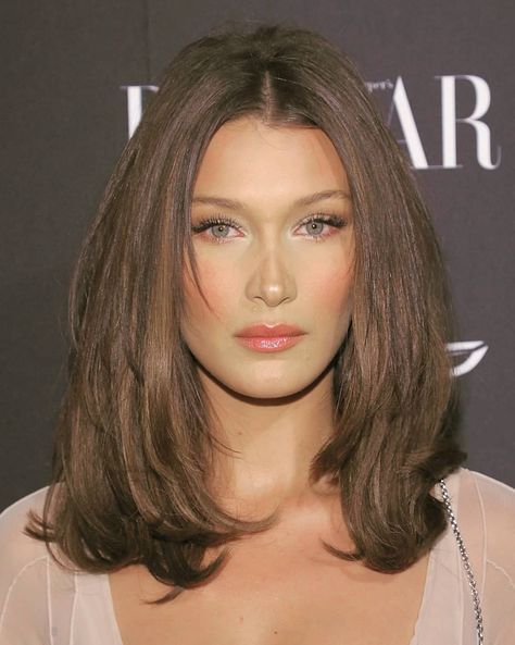 Bella Hadid Short Hair, Bella Hadid Hair, Blond Balayage, Long Brown Hair, Hot Hair Styles, Ombre Hair Color, Victoria Secrets, Trending Hairstyles, New Hair Colors