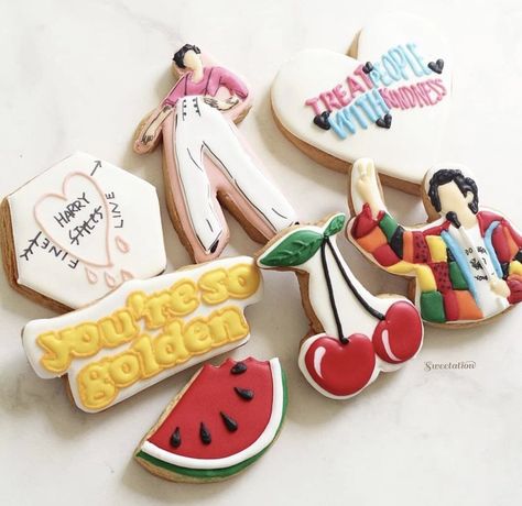 Harry Styles Cookies Decorated, Harry Styles Birthday Party Ideas Decoration, Harry Styles Bachelorette Party, Harry Styles Cookies, Harry Styles Themed Party, Birthday 14th, Niall Horan One Direction, One Direction Zayn, Butterfly Cardigan