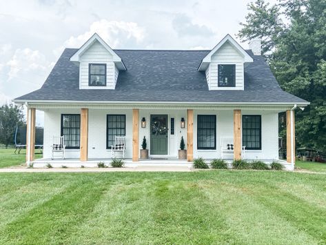 White Brick Ranch Style House, Farmhouse With Black Trim, White Brick Farmhouse, White Brick House, Brick Farmhouse, European Cottage, Farmhouse Outdoor, House Updates, Black Windows