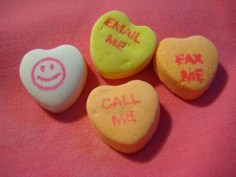 Conversation Hearts: Little-Known Facts About Sweethearts Candies Made By Necco https://holidays.thefuntimesguide.com/necco_sweethearts_candies/ Long Distance Valentines, Sweetheart Candy, Conversation Hearts Candy, Heart Shaped Candy, Personalized Candy, Valentines Day Dinner, Conversation Hearts, Valentine Chocolate, Free Candy