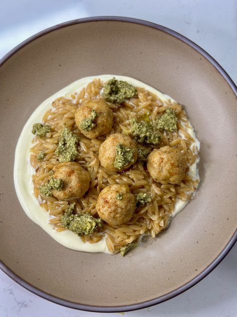 Whipped Ricotta Lemon Orzo with Chicken Meatballs and Pesto Chicken Ricotta Meatballs, Orzo With Chicken, Lemony Orzo, Crispy Parmesan Chicken, Chicken Ricotta, Orzo Dishes, Ricotta Meatballs, Chili Pasta, Breaded Chicken Cutlets