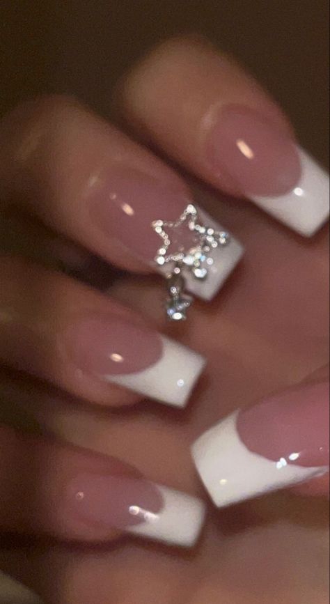 Basic Nail Ideas Acrylic Short, Nail Inspiration Charms, Simple Star Acrylic Nails, Trendy Nails With Charms, Nail Inspo Y2k Short, Y2k Simple Nails Acrylic, French Tip Acrylic Nails Y2k, Short Acrylic Nails Stars, Nail Ideas 2000s