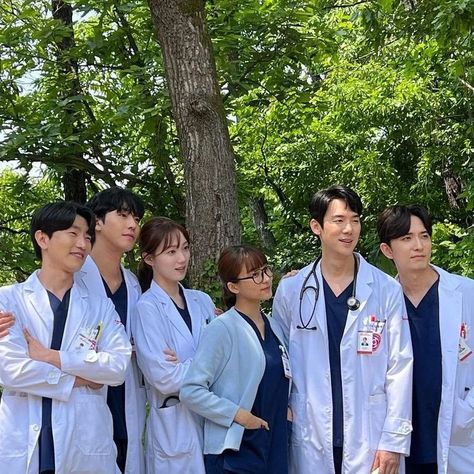 Kdrama Doctors, Doctor Romantic, Nursing School Inspiration, Dr Romantic, Romantic Doctor Teacher Kim, Dr. Romantic, Romantic Series, Medical School Life, Nursing School Motivation