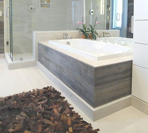 31 DIY Tub Surround Ideas - Waterproof Bathtub Wall Panels Bathtub Wall Panels, Tub Skirt, Tub Surround Ideas, Wood Tile Shower, Bathroom Tile Diy, Wood Tile Bathroom, Bathtub Surround, Diy Bathtub, Drop In Tub