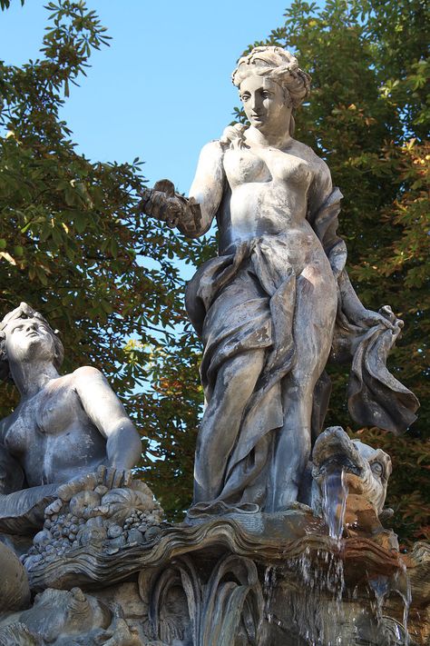 Fontaine Amphitrite. Place Stanislas. Nancy. Lorraine Amphitrite Goddess, Greek Folklore, Greek Stories, Artemis Goddess, Water Nymphs, Rennaissance Art, Goddess Statue, Roman Art, Mythology Art