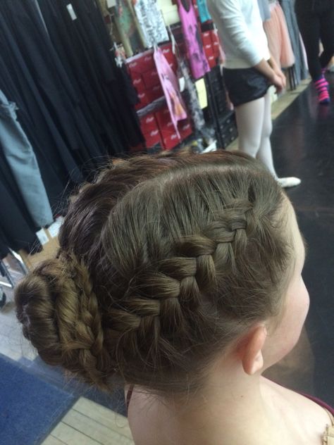 Braided Bun Ballet, Ballet Practice Hairstyles, Ballet Braid Bun, Ballet Bun With Braid, Cute Dance Hairstyles Jazz, Ballet Class Hairstyles, Jazz Hairstyles Dance, Jazz Dance Hairstyles, Lyrical Dance Hairstyles