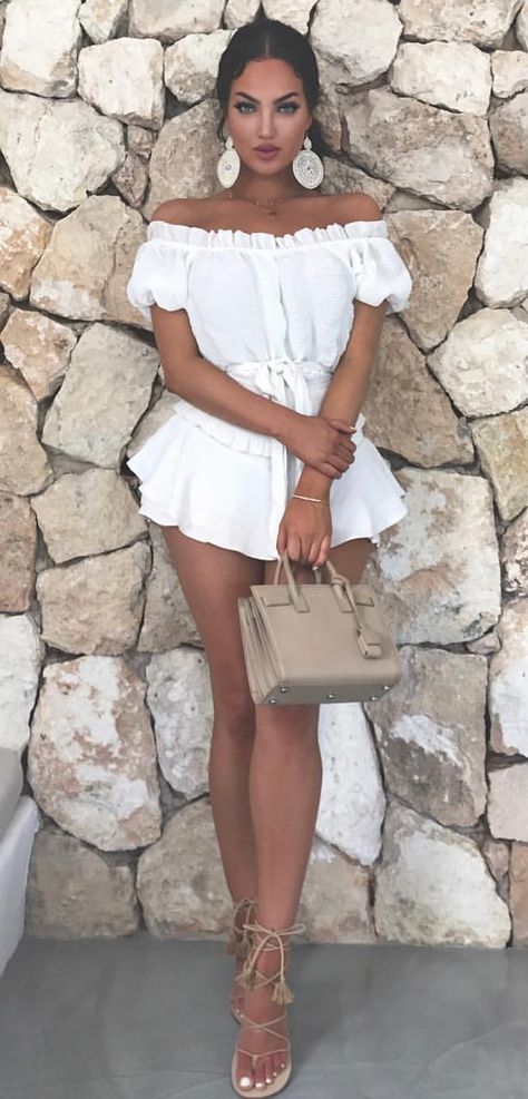 Natalie Halcro Natalie Halcro, Bag Ysl, Zara Bag, Outfit Zara, Fashion Inspo Outfits, Cute Dresses, Chic Style, Fashion Looks, Fashion Beauty