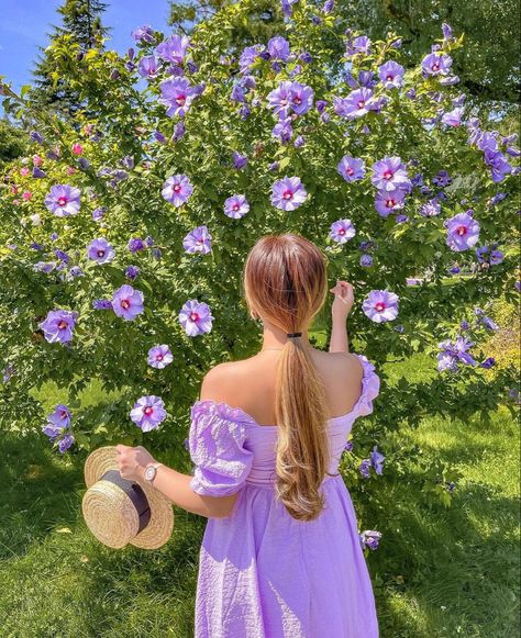 Purple Dress Aesthetic, Middle School Hairstyles, Classic Car Photoshoot, Dream Photography, Stylish Dpz, Self Portrait Poses, Bright Fashion, Beautiful Photoshoot, Spring Photography