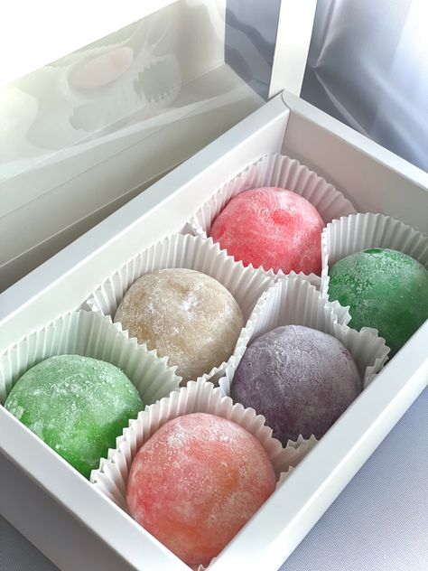 Mochi Aesthetic Wallpaper, Mochi Food, Mochi Aesthetic, Simple Family Meals, Mochi Ice Cream, Cheap Meal, Delicacy Food, Food Wallpaper, Healthy Food Motivation