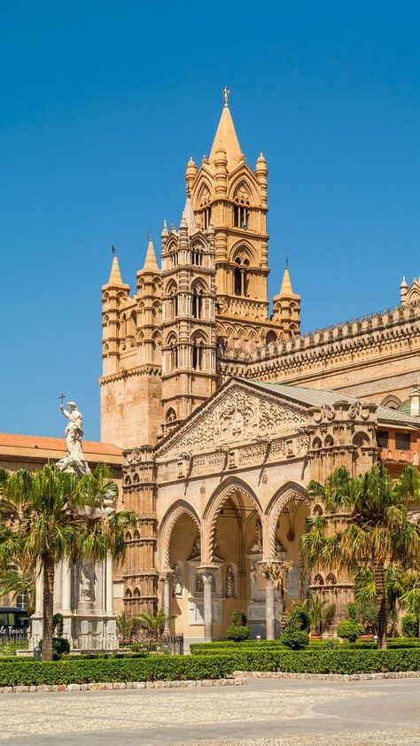 Palermo,Italy Palermo Cathedral, Mediterranean Aesthetic, Palermo Italy, Palermo Sicily, Summer Holiday Outfits, Sicily Italy, Destination Voyage, Traditional Architecture, Stone House