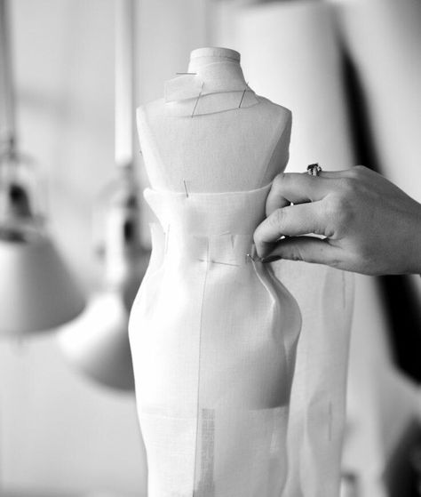 Le Petit Théâtre Dior – 21 фотография Doll Dress Form, Evening Mini Dresses, Dior Haute Couture, Glad Rags, Dior Fashion, Couture Details, Dior Couture, Fashion Project, Couture Sewing