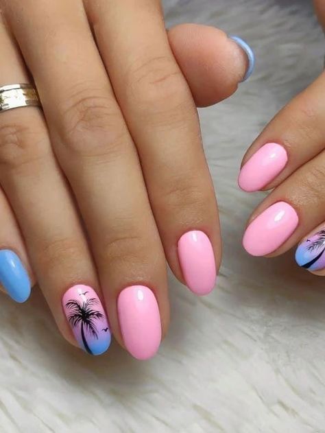 Cute Beach Nails Acrylic Simple, Summer Holiday Gel Nail Designs, Beach Holiday Nails 2023, Coral Nails With Glitter Summer, Nail Ideas For The Beach Simple, Easy Beach Nail Art, Colorful Beach Nails, Beach Nails For Kids, Kids Vacation Nails