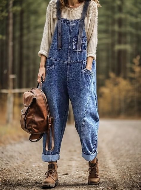 Artist Overalls Aesthetic, 2024 Casual Fall Fashion, 35 Yo Women Fashion, Down To Earth Fashion, Women Overalls Outfits Fall, All Natural Clothing, Quirky Fall Fashion, Overalls With Jacket, Overalls Women Outfits